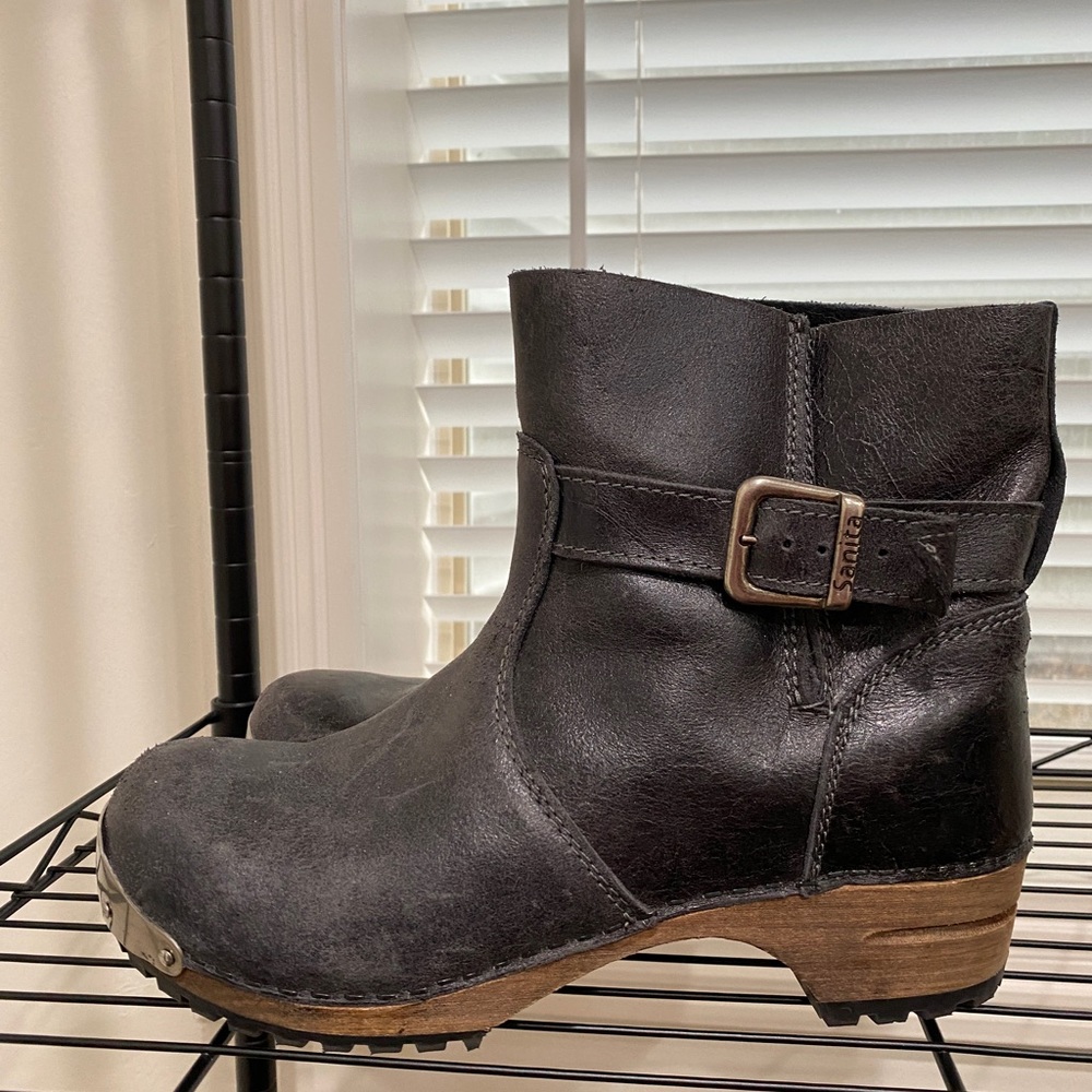 Sanita boots